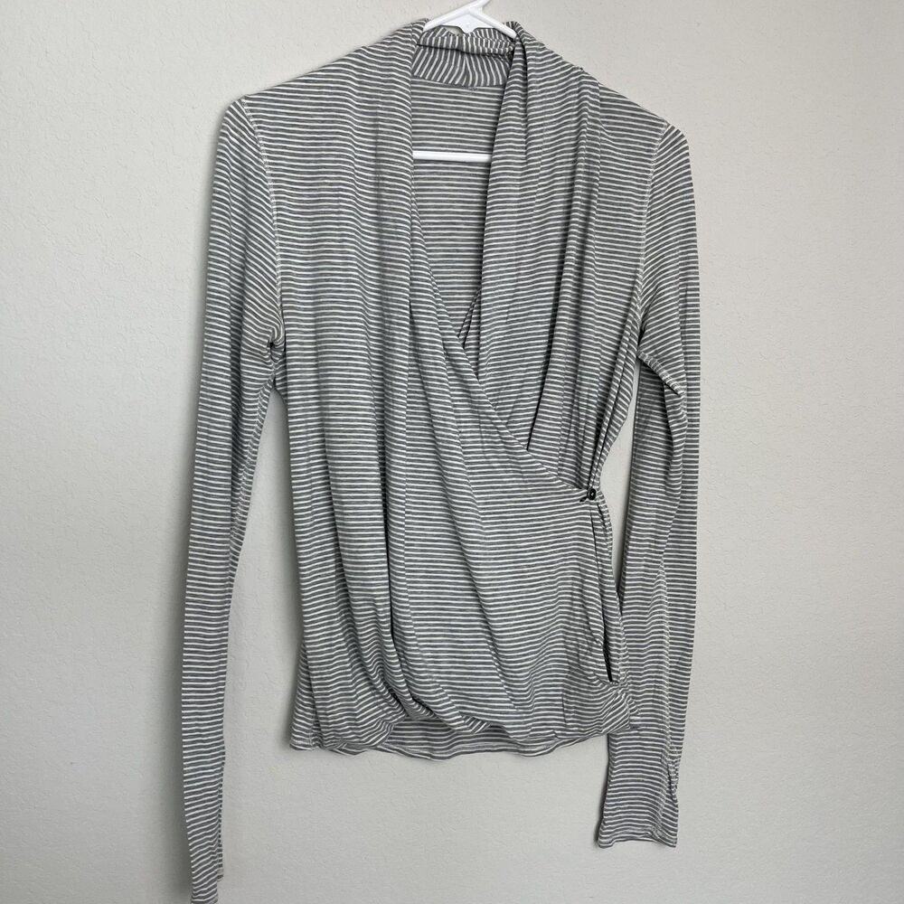 Lululemon Shirt Womens Small Gray Stripe Long Sleeve Wrap Front Lightweight